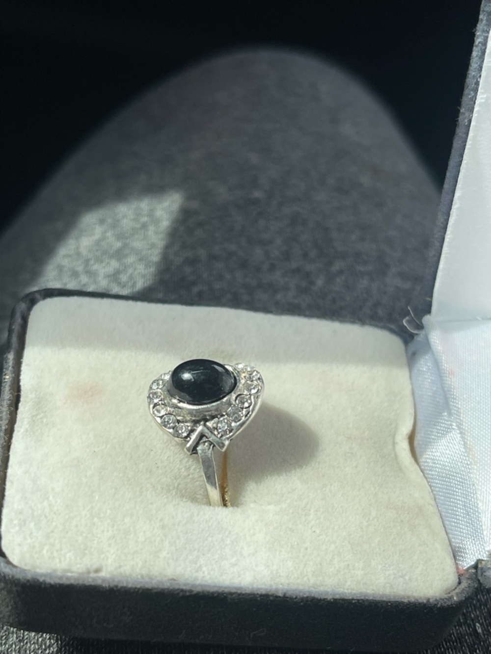 1 ring - Picture 2 of 2